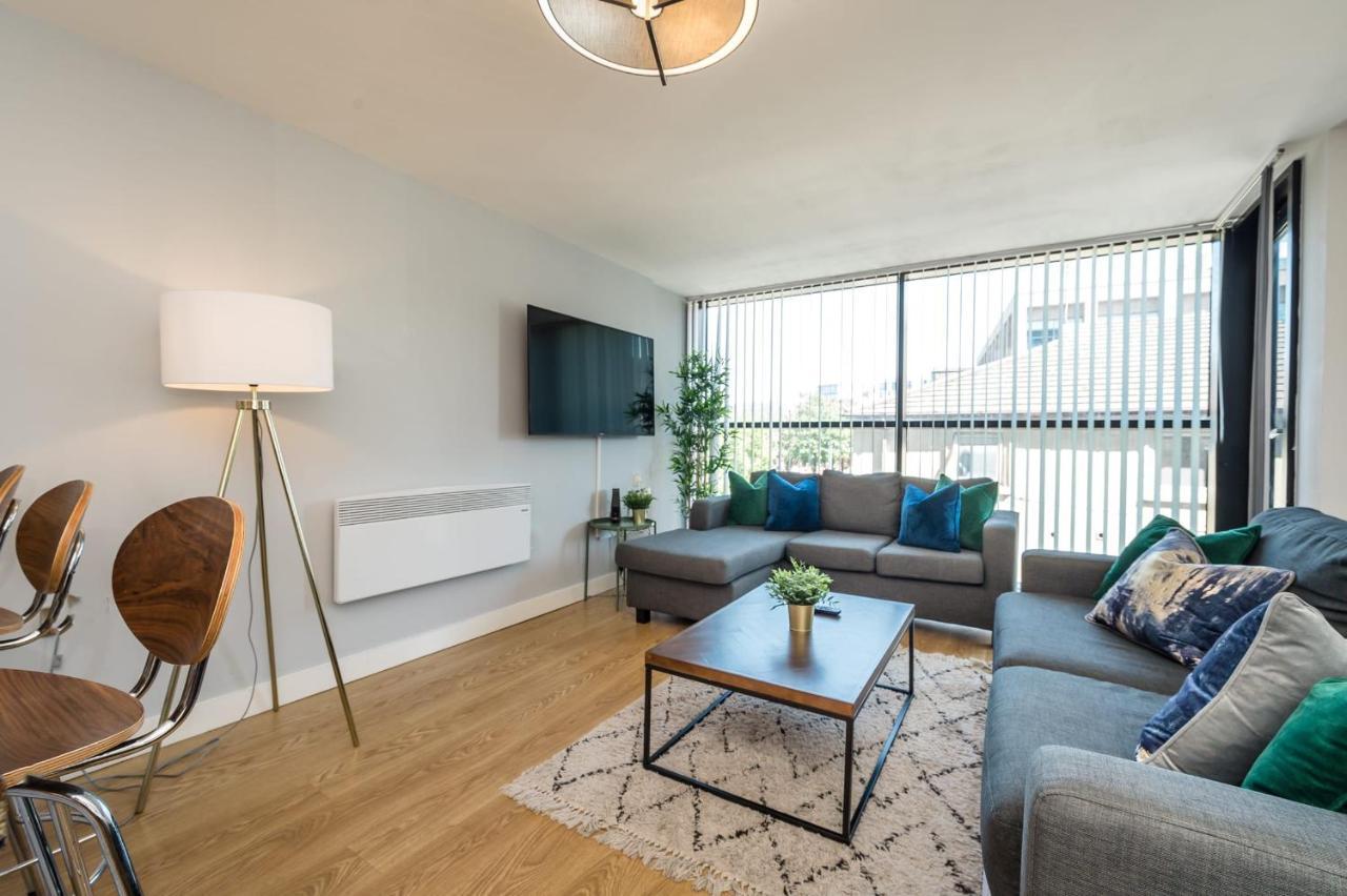 Host & Stay - Central Balcony Apt Liverpool Exteriör bild